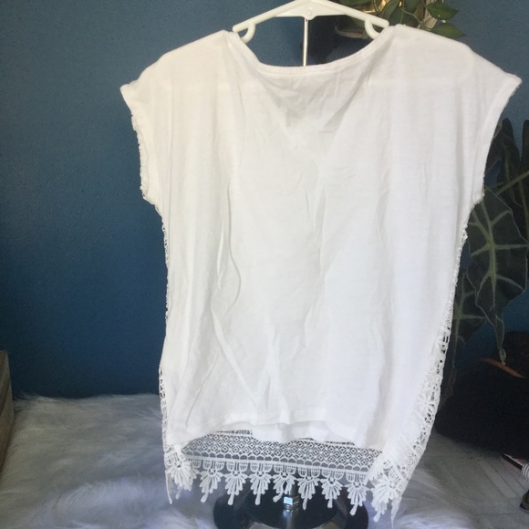 H&M’s Girls White Top - Picture 2 of 5
